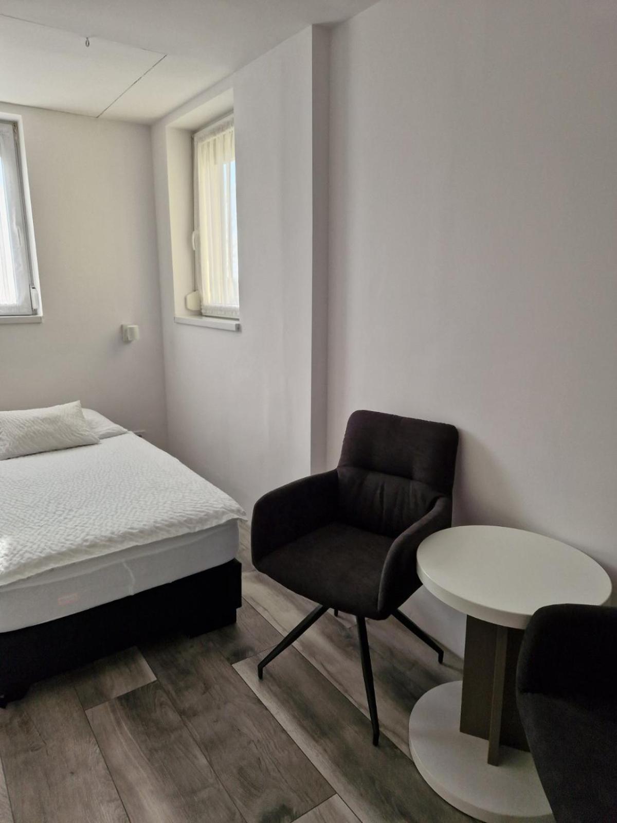 Nefelejcs Vendeghaz Hotel Gödöllő Eksteriør billede