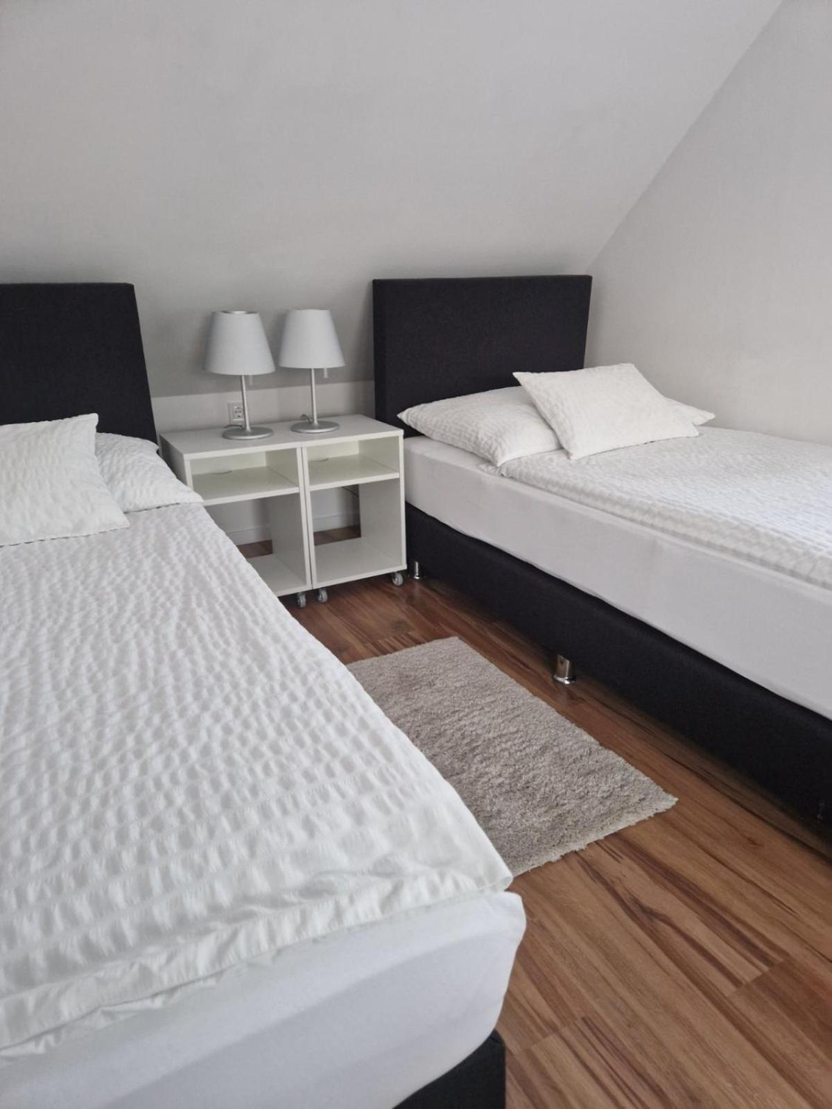 Nefelejcs Vendeghaz Hotel Gödöllő Eksteriør billede