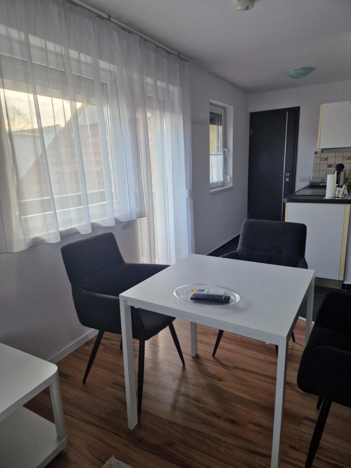 Nefelejcs Vendeghaz Hotel Gödöllő Eksteriør billede