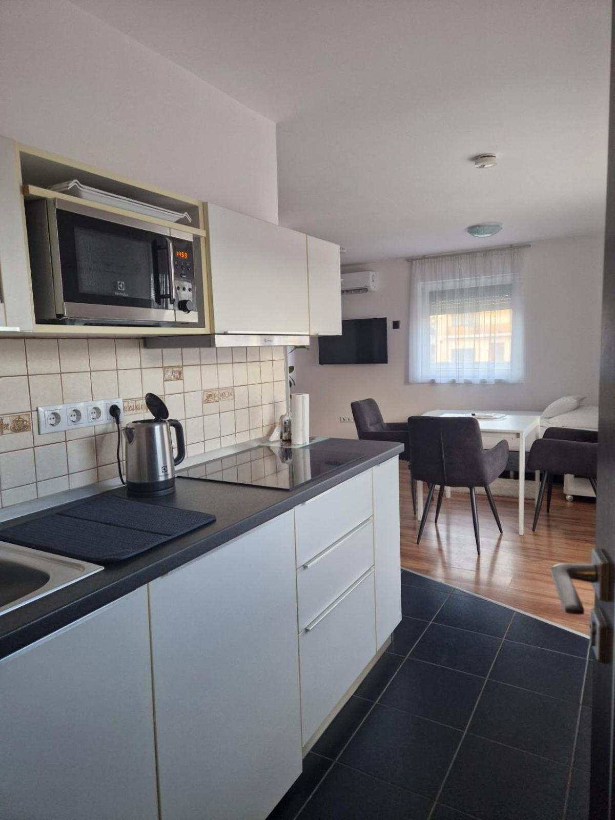 Nefelejcs Vendeghaz Hotel Gödöllő Eksteriør billede