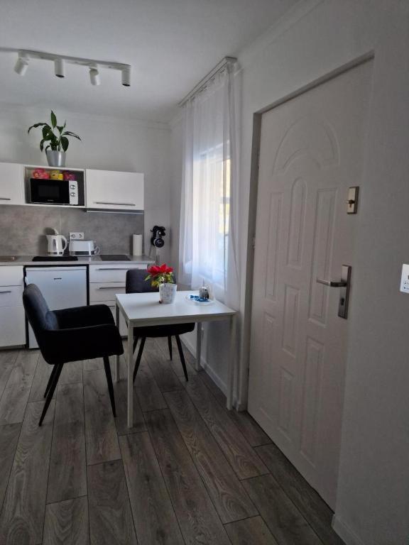 Nefelejcs Vendeghaz Hotel Gödöllő Eksteriør billede
