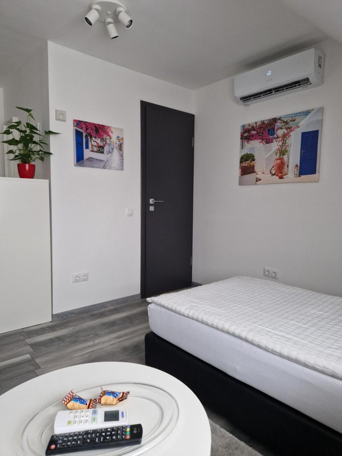 Nefelejcs Vendeghaz Hotel Gödöllő Eksteriør billede